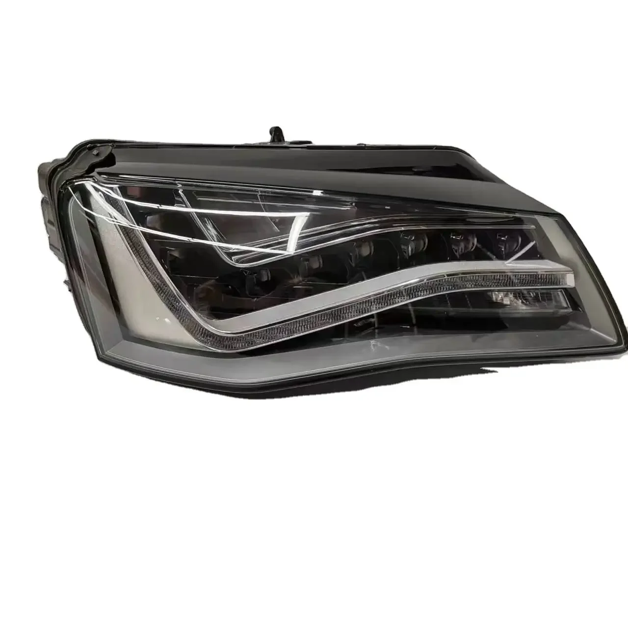 Car headlights suitable for A8 series headlights A8D4LED headlights support modification and upgrading
Car headlights suitable for A8 series headlights A8D4LED headlights support modification and upgrading