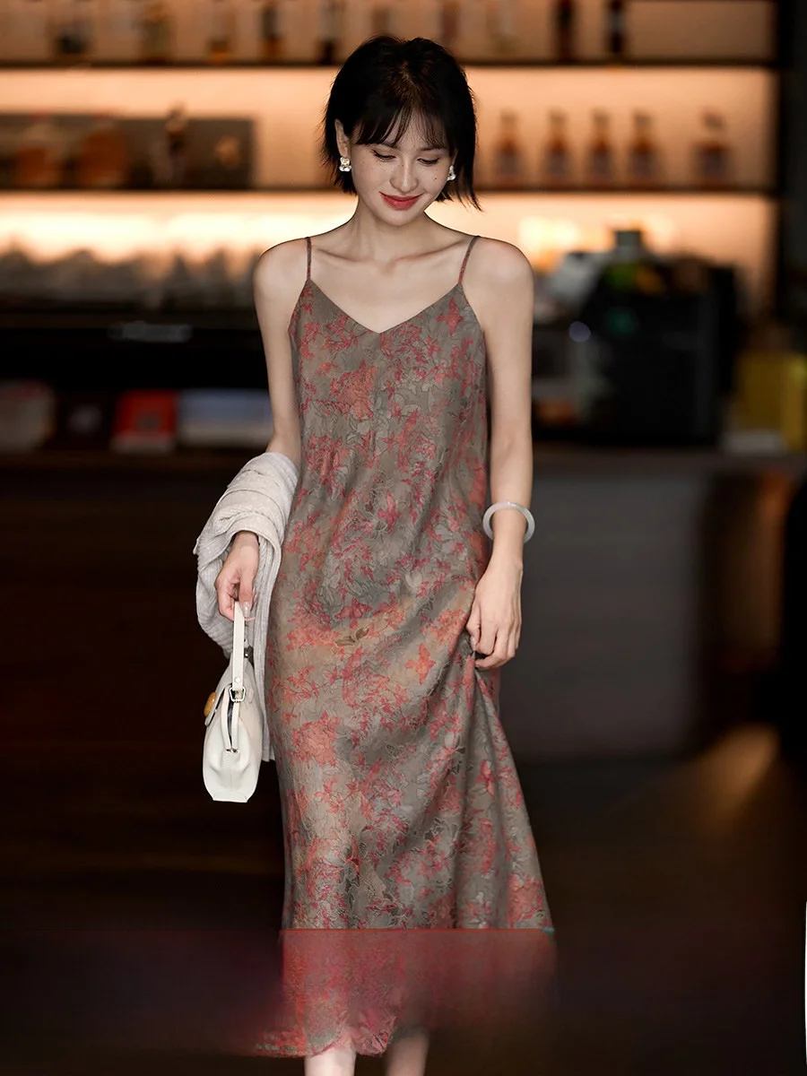 Danfeng Yanyai Traditional Chinese Style Silk Chiffon Print Maxi Dress with Sash High Waist A-Line Gown for Women over 30
Danfeng Yanyai Traditional Chinese Style Silk Chiffon Print Maxi Dress with Sash High Waist A-Line Gown for Women over 30