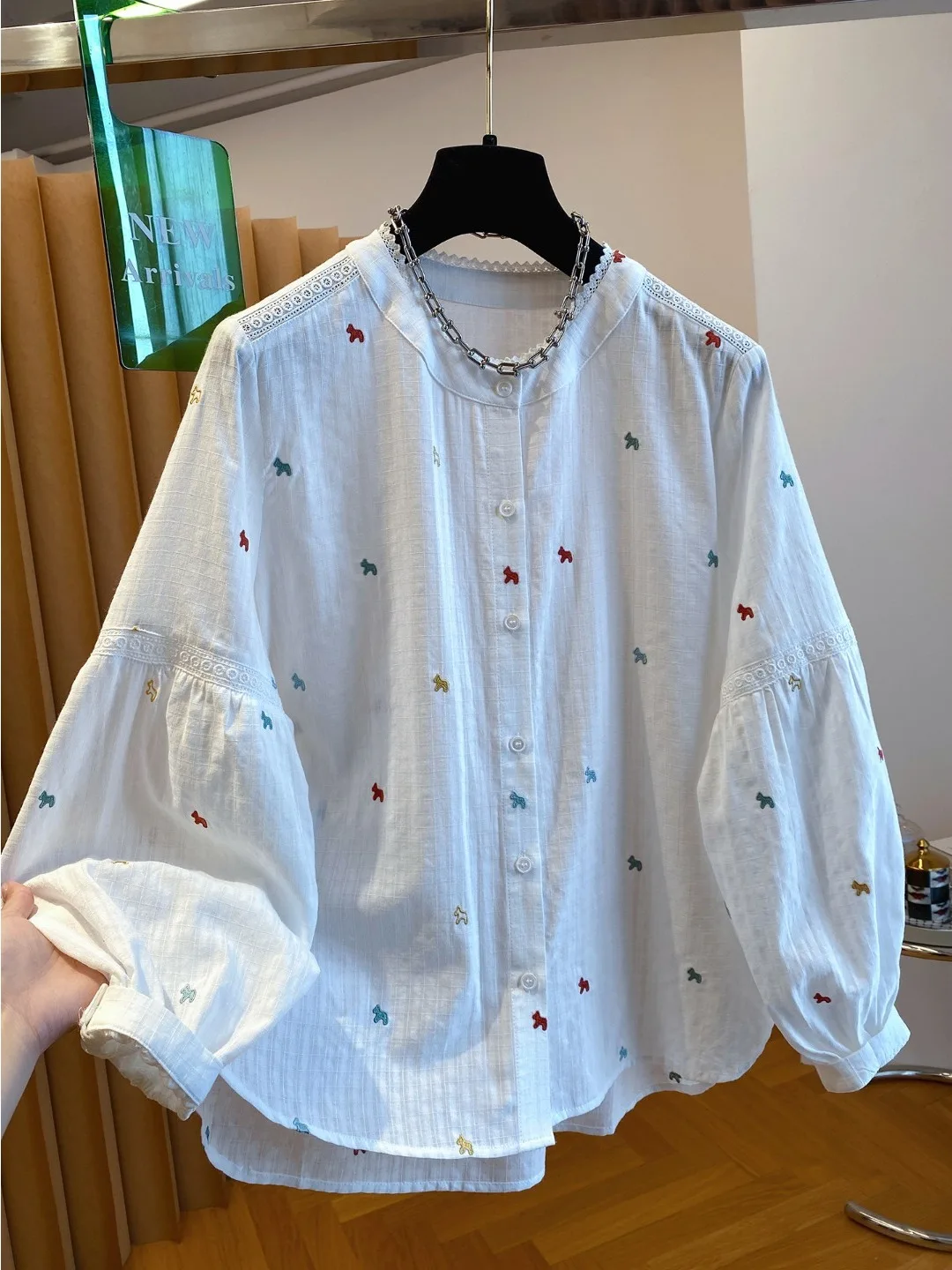 White Embroidered Loose Long Sleeve Shirt 2026 New Style Casual Cotton Women's Fashionable Top Comfortable round Neck
White Embroidered Loose Long Sleeve Shirt 2026 New Style Casual Cotton Women's Fashionable Top Comfortable round Neck