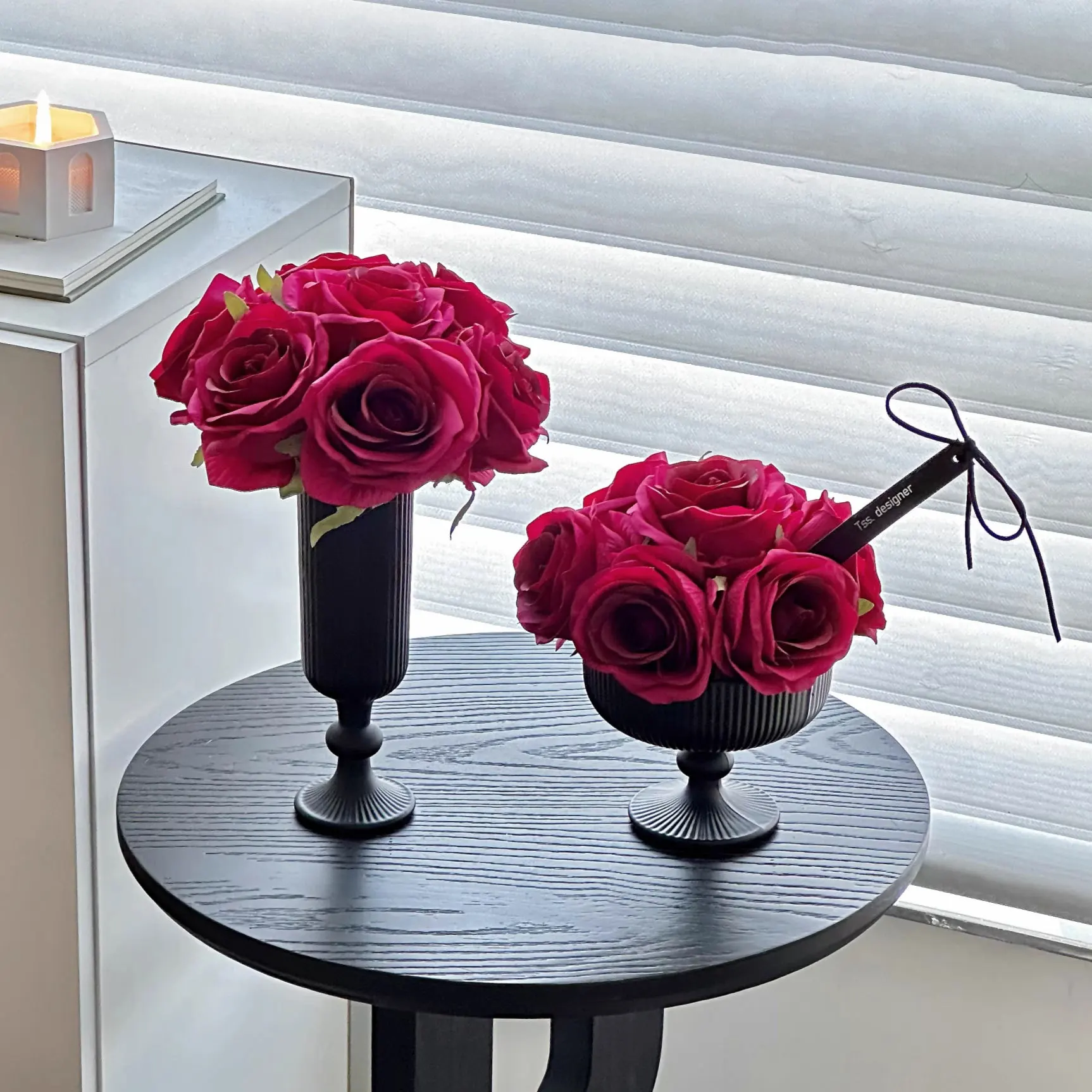 French Style Light Luxury Glass Vase, High-End Unique Flower Arrangement Ornament, Tabletop Home Decor for Living Room
French Style Light Luxury Glass Vase, High-End Unique Flower Arrangement Ornament, Tabletop Home Decor for Living Room