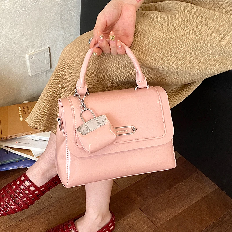 Korean Style 2 Set Messenger Bag For Women 2026 Fashion Handbag High Quality PU Leather Crossbody Shoulder Bag Small Tote
Korean Style 2 Set Messenger Bag For Women 2026 Fashion Handbag High Quality PU Leather Crossbody Shoulder Bag Small Tote
