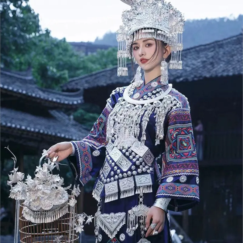 Exaggerated headwear and collar suit for women in full dress singer ethnic performance photography clothing
Exaggerated headwear and collar suit for women in full dress singer ethnic performance photography clothing