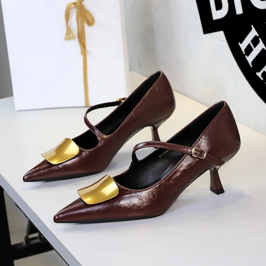 BIGTREE Shoes Metal decoration Women Pumps Career Office Shoes Woman Heels Luxury elegant Party Shoes Woman Stiletto 6cm Heel
BIGTREE Shoes Metal decoration Women Pumps Career Office Shoes Woman Heels Luxury elegant Party Shoes Woman Stiletto 6cm Heel