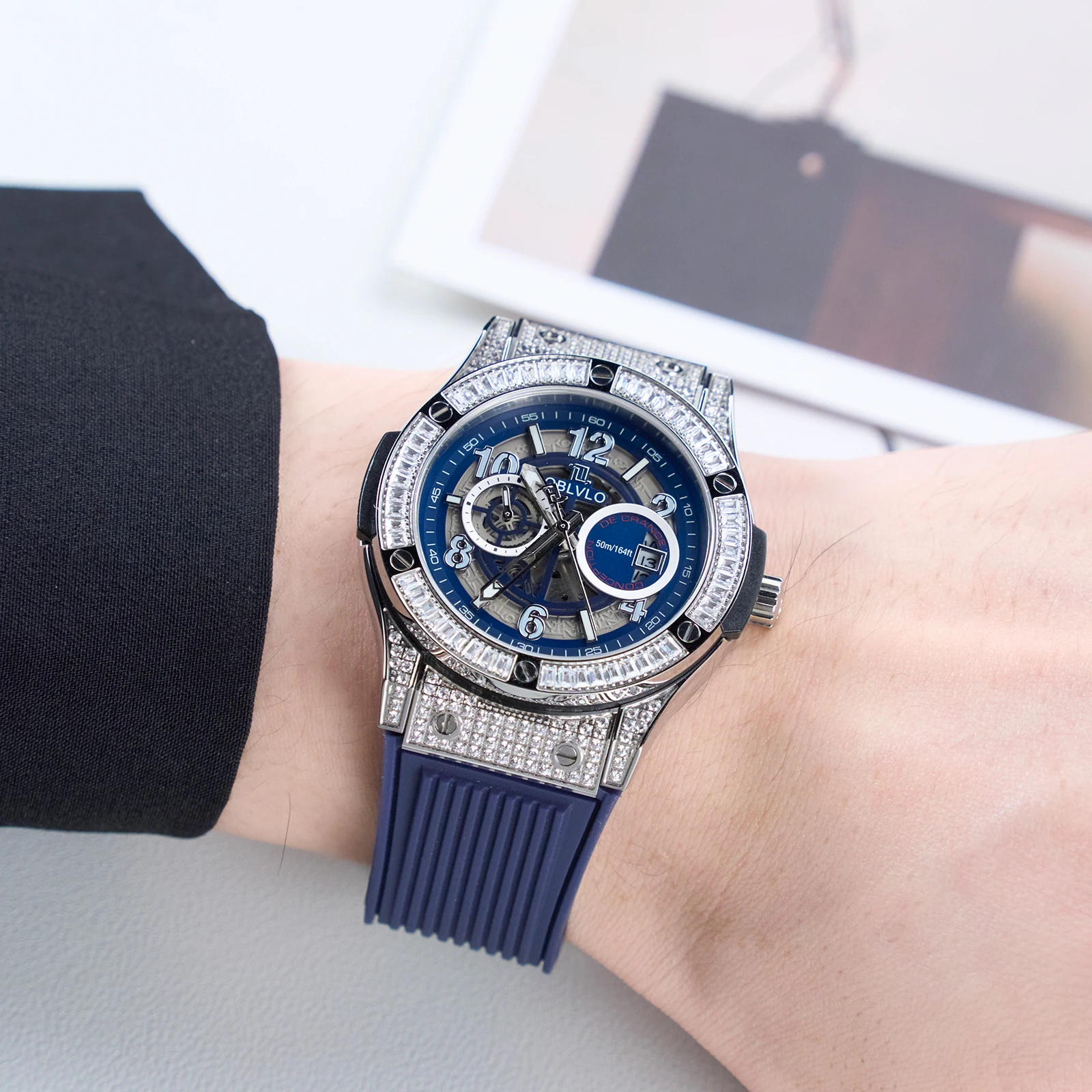 OBLVLO Роскошные мужские механические часы с синим циферблатом и бриллиантами, водонепроницаемые, Miyota, с автоматическим механизмом, силиконовый ремешок, спортивные часы HM
OBLVLO Роскошные мужские механические часы с синим циферблатом и бриллиантами, водонепроницаемые, Miyota, с автоматическим механизмом, силиконовый ремешок, спортивные часы HM