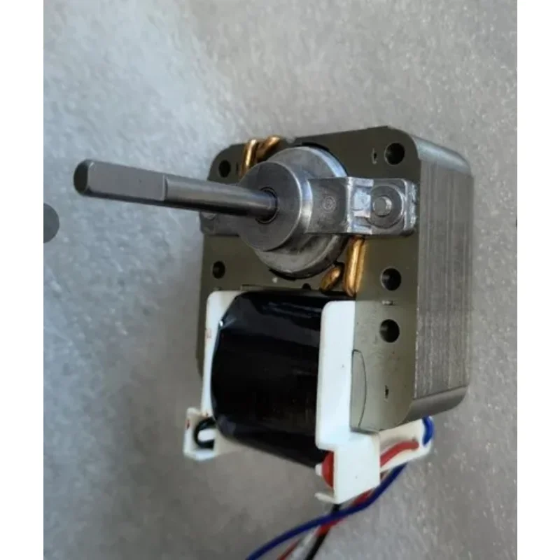 Замените двигатель циркуляционного вентилятора Royalstar FX301D PLD6125 HY-YZF6125 YJF-25-16-22
Замените двигатель циркуляционного вентилятора Royalstar FX301D PLD6125 HY-YZF6125 YJF-25-16-22