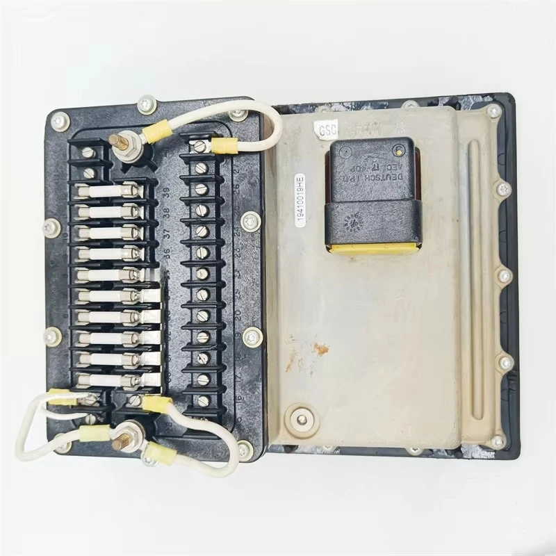 Excavator Parts Governor Control Unit 188-5200 9Y-9782 Control Panel 1885200 9Y9782 Controller for Engine 3512C C27
Excavator Parts Governor Control Unit 188-5200 9Y-9782 Control Panel 1885200 9Y9782 Controller for Engine 3512C C27
