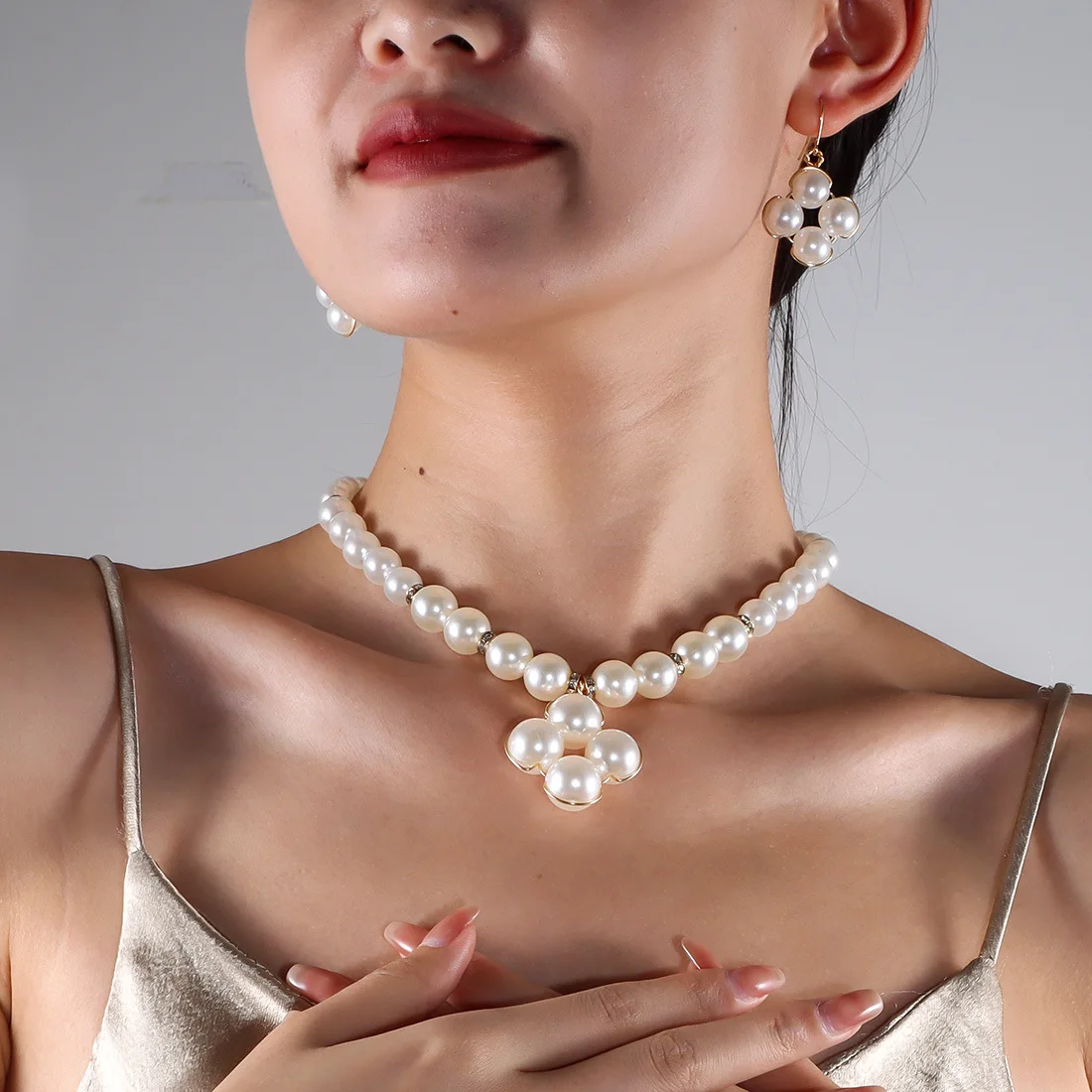 DIY accessories French retro imitation pearl necklace, simple and versatile temperament collarbone chain women's necklace NK2469
DIY accessories French retro imitation pearl necklace, simple and versatile temperament collarbone chain women's necklace NK2469