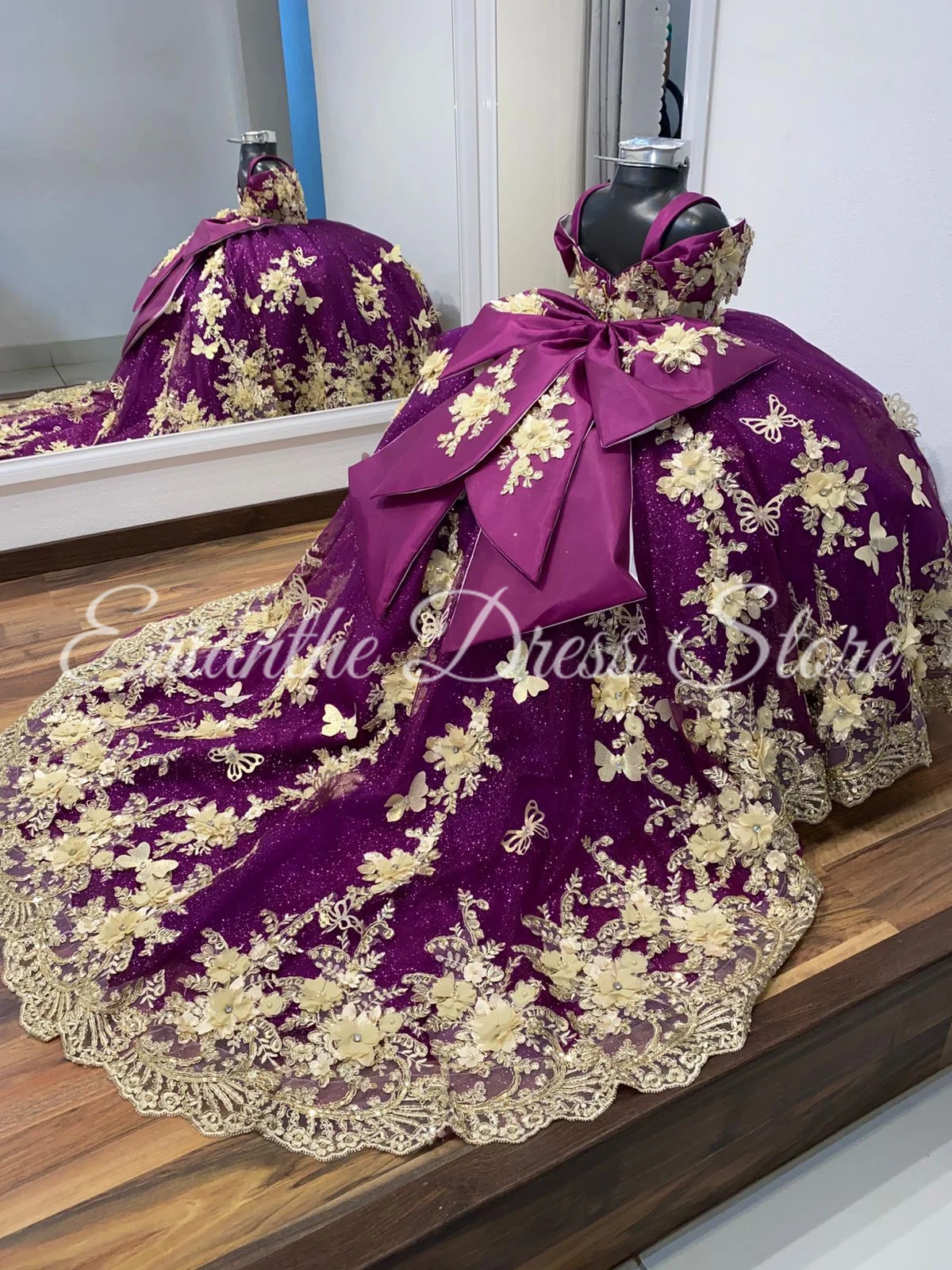 Customized Luxurious Flower Girl Dress for Wedding Tulle Puffy with Bow Princess Kids Birthday Party First Communion Ball Gowns
Customized Luxurious Flower Girl Dress for Wedding Tulle Puffy with Bow Princess Kids Birthday Party First Communion Ball Gowns