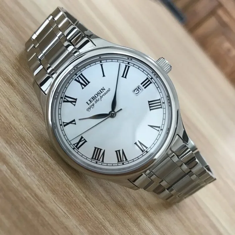 New waterproof leather retro fashion versatile watch quartz watch trend student handsome men's watch luxury gift
New waterproof leather retro fashion versatile watch quartz watch trend student handsome men's watch luxury gift