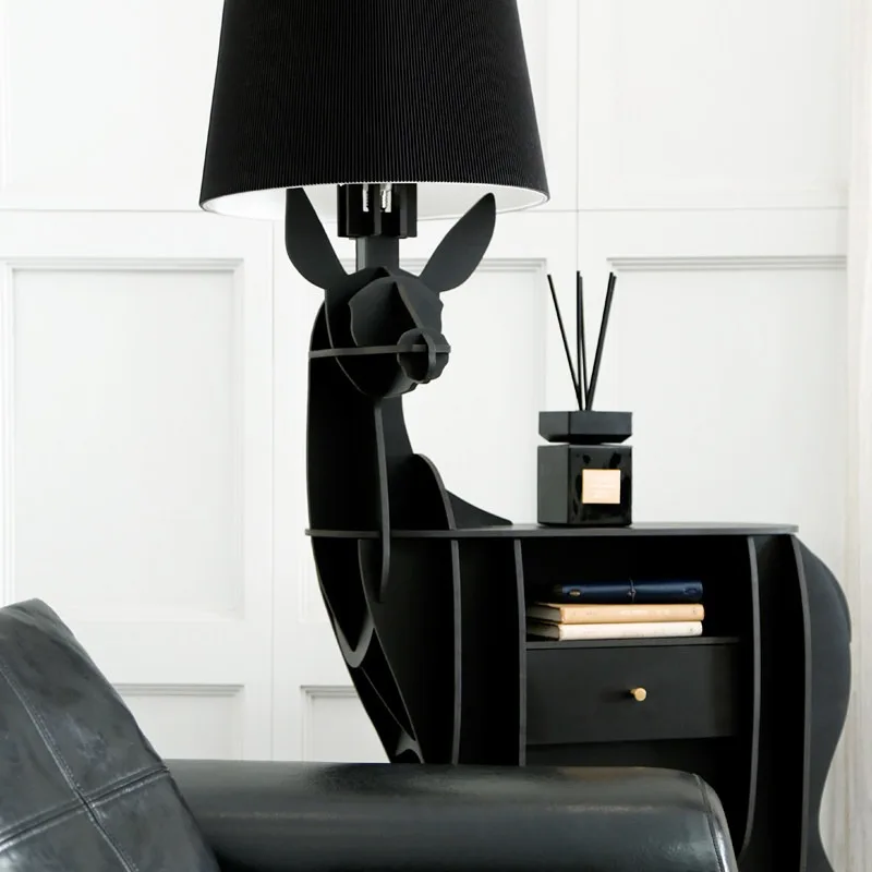 Creative foyer is opposite the door Entry porch cabinet porch table Bedroom simple wind bedside table ornament desk lamp
Creative foyer is opposite the door Entry porch cabinet porch table Bedroom simple wind bedside table ornament desk lamp