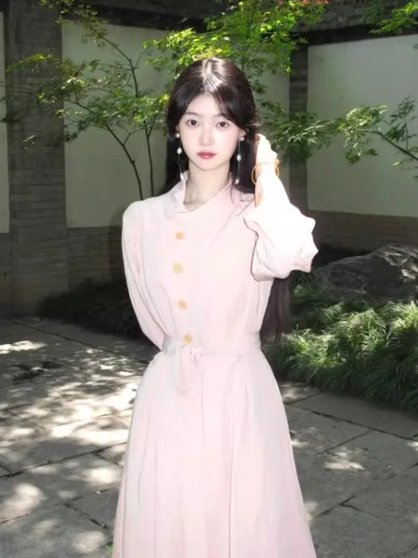 Elegant Style Long Dress Waist-Cinching Slim-Fit Cotton Gown Gentle Fashion High-Quality Spring 2026 Collection
Elegant Style Long Dress Waist-Cinching Slim-Fit Cotton Gown Gentle Fashion High-Quality Spring 2026 Collection