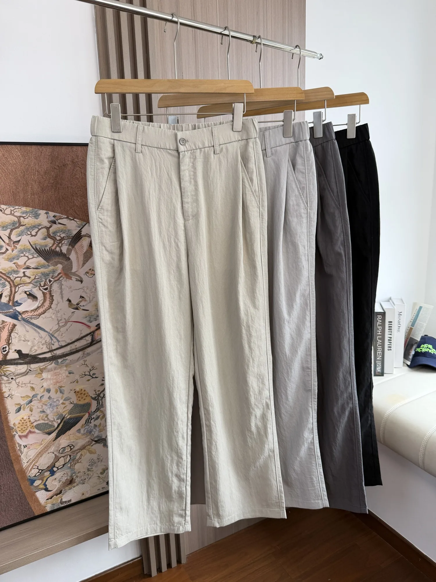 Cool Feeling Breathable Men's Casual Pants Lightweight Straight Leg Elastic Waist Summer Comfortable Loose Fit Trousers
Cool Feeling Breathable Men's Casual Pants Lightweight Straight Leg Elastic Waist Summer Comfortable Loose Fit Trousers
