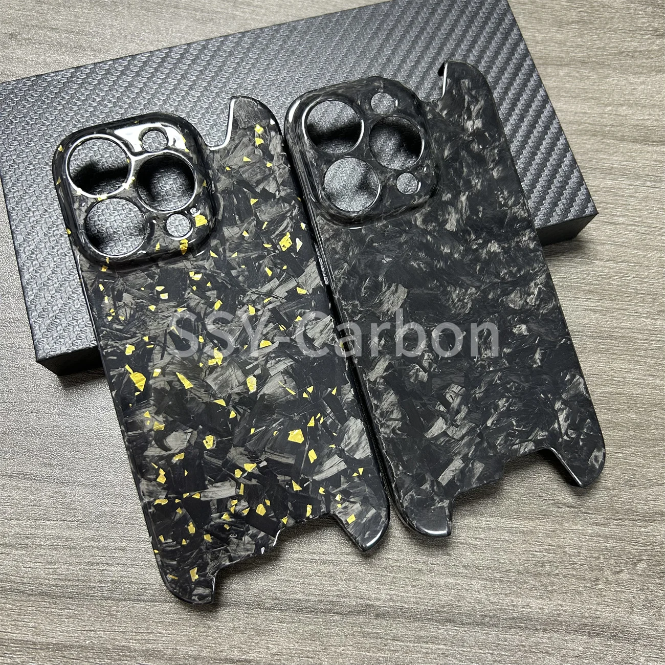 Real Kevlar case For Iphone 16 pro max Carbon Fiber case, 13 14 15pro luxury ultra-light ultra-thin protective cover 
Real Kevlar case For Iphone 16 pro max Carbon Fiber case, 13 14 15pro luxury ultra-light ultra-thin protective cover