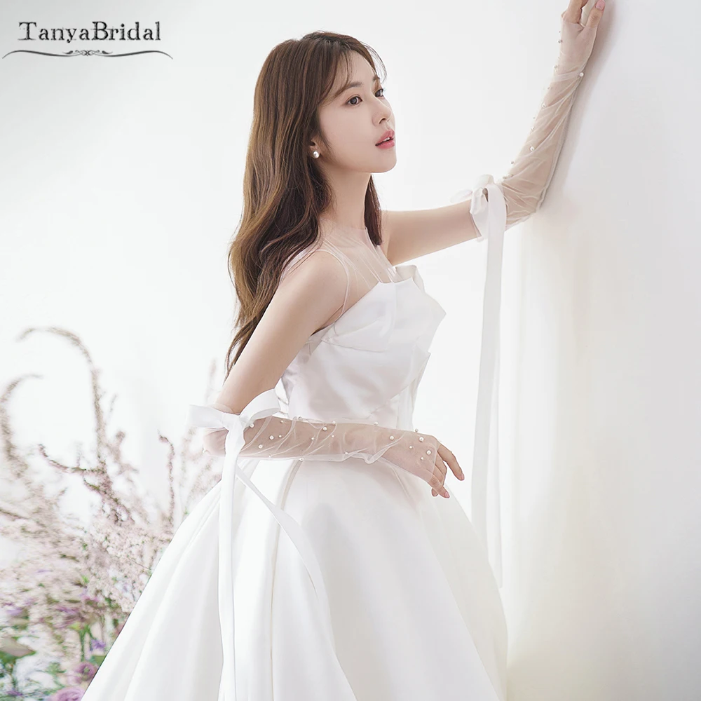 Pearls Tulle Wedding Sleeves With Long Ribbons Slim Long Detachable Fingerless Gloves Boho Chic DG167
Pearls Tulle Wedding Sleeves With Long Ribbons Slim Long Detachable Fingerless Gloves Boho Chic DG167