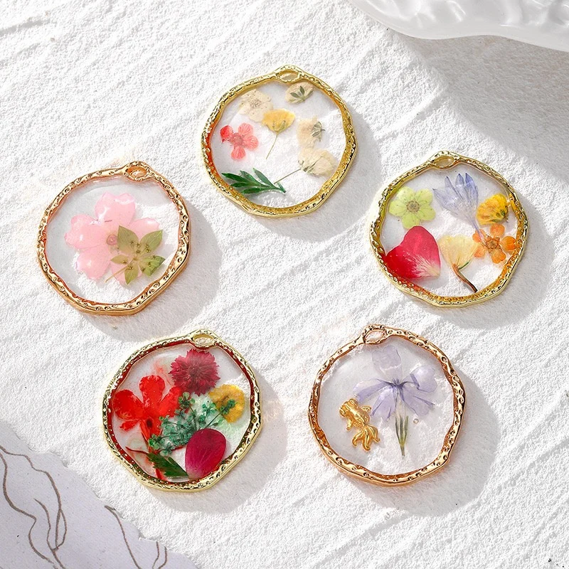 Min 20pcs/lot color Naturally dried flowers core geometry shape alloy floating locket beads diy jewelry garment hair accessory
Min 20pcs/lot color Naturally dried flowers core geometry shape alloy floating locket beads diy jewelry garment hair accessory