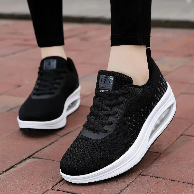 Women's White Shoes 2024 New Summer Summer Thin Breathable Versatile Women's Board Shoes Tenis Sports
Women's White Shoes 2024 New Summer Summer Thin Breathable Versatile Women's Board Shoes Tenis Sports