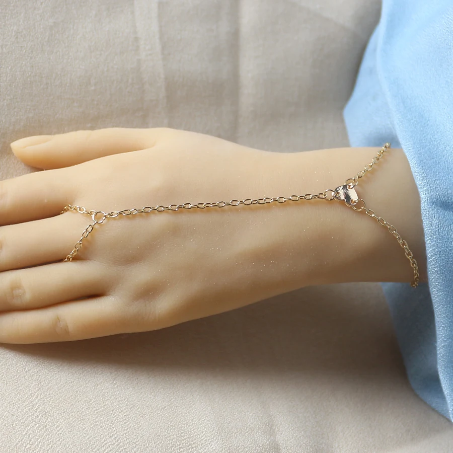 Simple Love Heart Rings Hand chain Bracelets for Women Accessories Iron chains Finger Bracelet Fashion Decoration Ornaments Gift
Simple Love Heart Rings Hand chain Bracelets for Women Accessories Iron chains Finger Bracelet Fashion Decoration Ornaments Gift