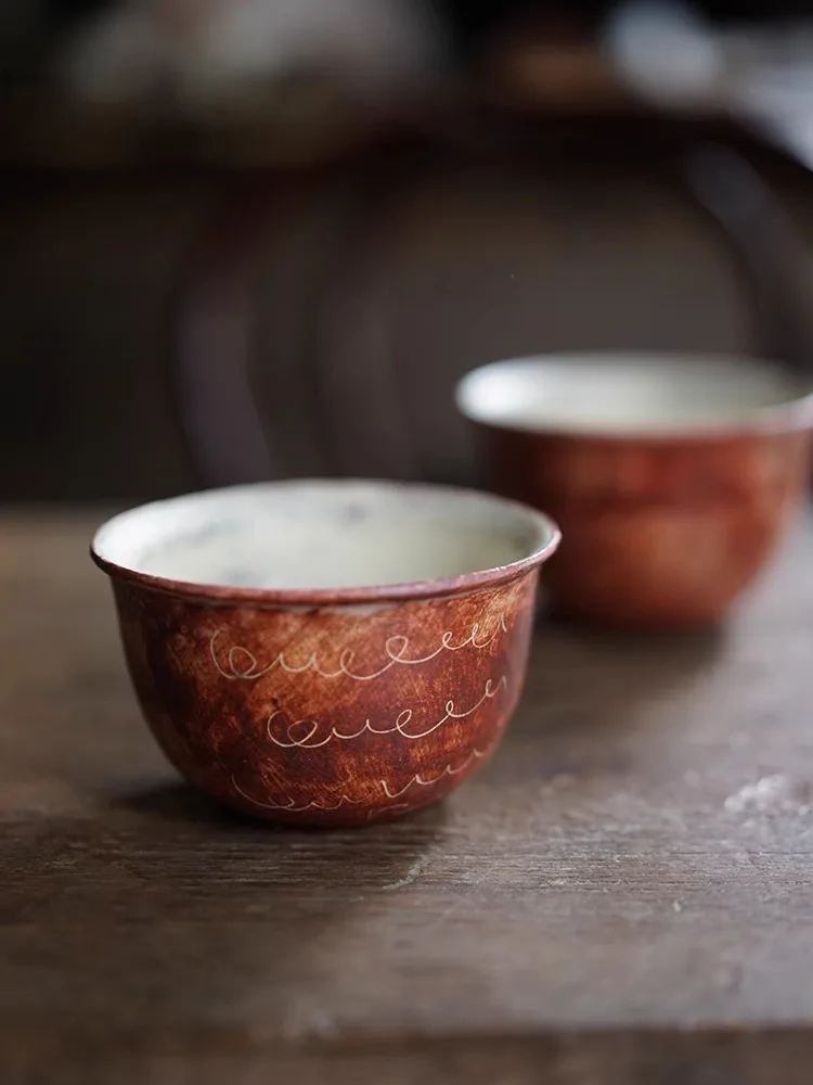 Handmade Red Glaze Line Pattern Small Bowl Coarse Porcelain Japanese Style Dining Utensils Traditional Craft Color Glaze Bowl
Handmade Red Glaze Line Pattern Small Bowl Coarse Porcelain Japanese Style Dining Utensils Traditional Craft Color Glaze Bowl