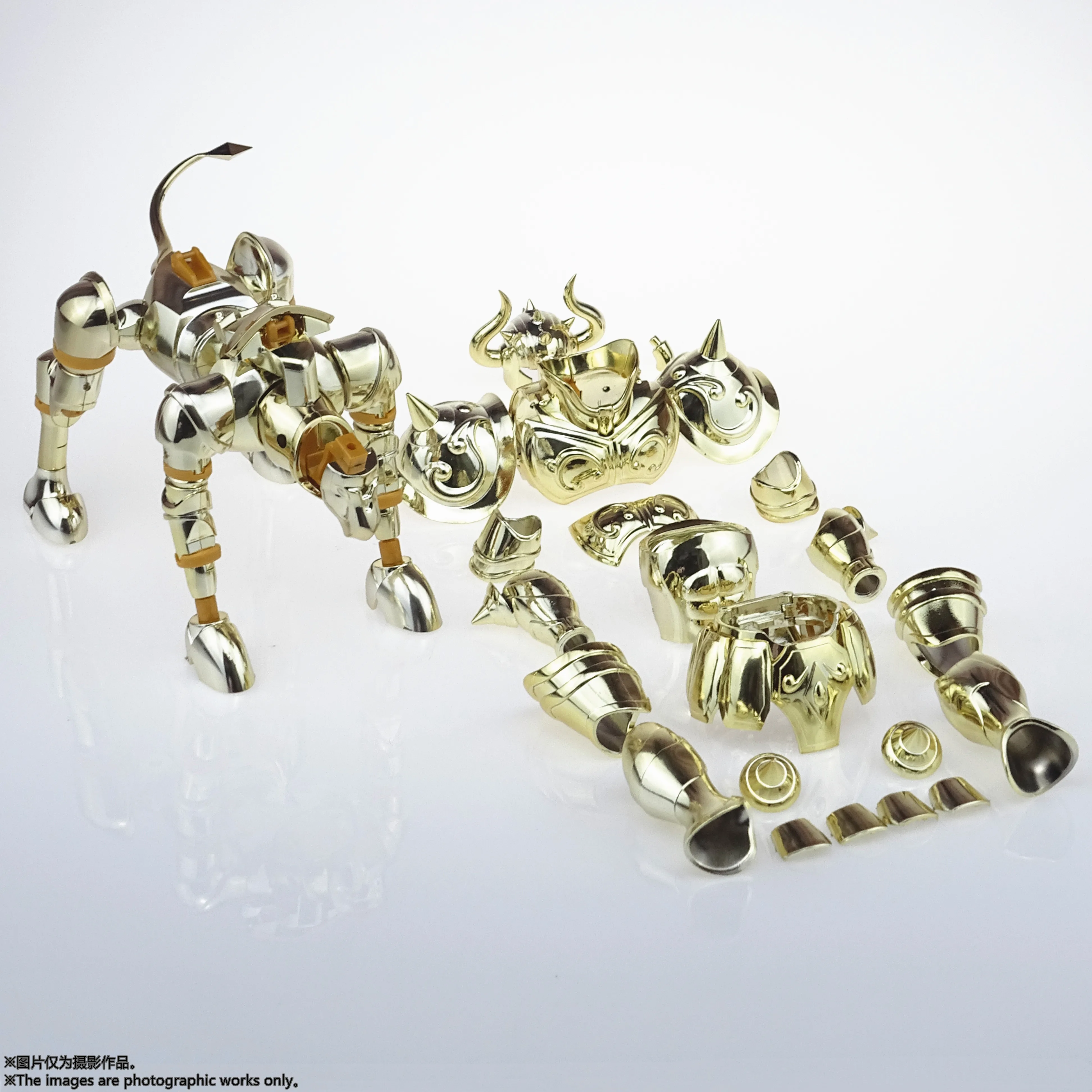 The Form of The Taurus Taurus Cloak Contains The Cloak Bracket + Outer Armor, A Set of Golden Saint Seizure Figures
The Form of The Taurus Taurus Cloak Contains The Cloak Bracket + Outer Armor, A Set of Golden Saint Seizure Figures