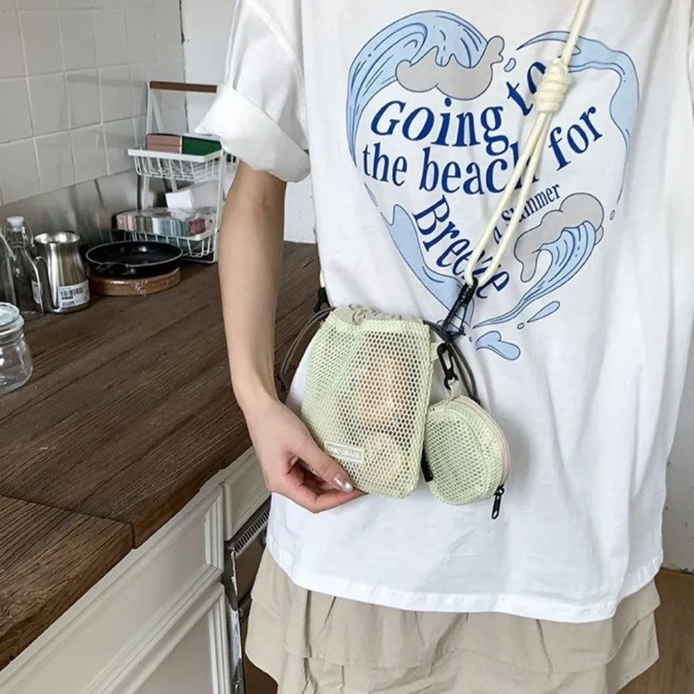 Милая нейлоновая сетчатая сумка на шнурке в корейском стиле с кошельком, сетчатая сумка через плечо, однотонная сумка через плечо, сумка для телефона, дорожная сумка
Милая нейлоновая сетчатая сумка на шнурке в корейском стиле с кошельком, сетчатая сумка через плечо, однотонная сумка через плечо, сумка для телефона, дорожная сумка