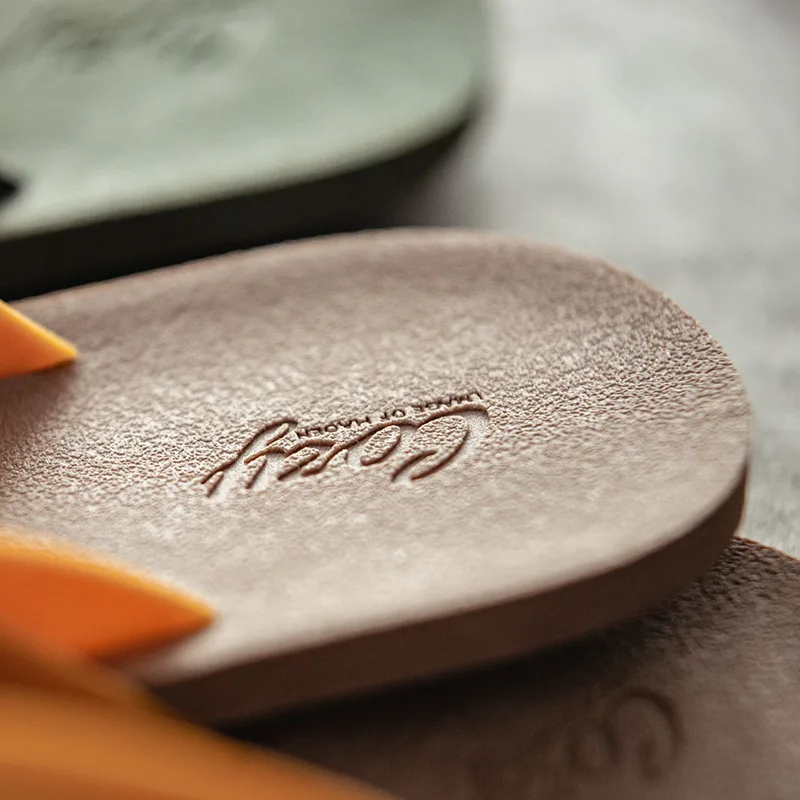 Maden Men's Sandals Summer New Outdoor Beach Rubber Slippers Casual Flat Heel Daily Wear Comfortable Slip-On Sandals
Maden Men's Sandals Summer New Outdoor Beach Rubber Slippers Casual Flat Heel Daily Wear Comfortable Slip-On Sandals