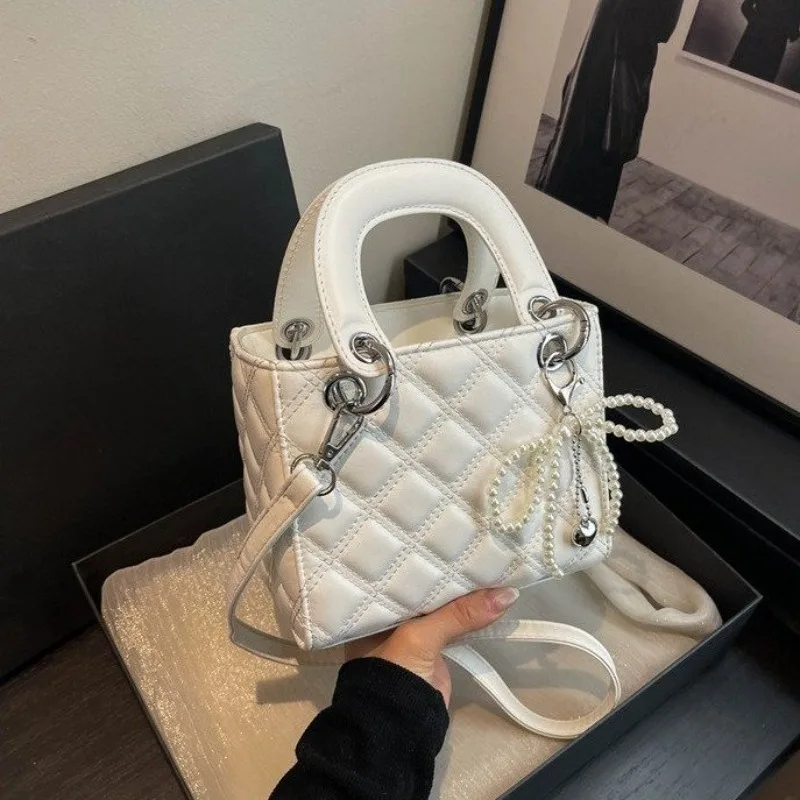 Large Capacity Shopper Diaper Bag Women Elegant Designer Handbag Leather Crossbody Shoulder Purse Tote Satchel Trendy Style
Large Capacity Shopper Diaper Bag Women Elegant Designer Handbag Leather Crossbody Shoulder Purse Tote Satchel Trendy Style