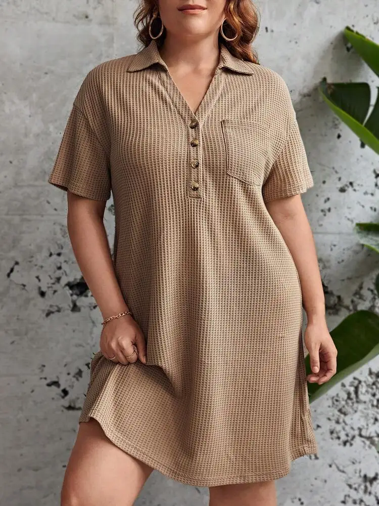 Женская одежда больших размеров, мода в стиле ретро, новое вафельное платье, плечи с лацканами, короткими рукавами, средней длины 
Женская одежда больших размеров, мода в стиле ретро, новое вафельное платье, плечи с лацканами, короткими рукавами, средней длины