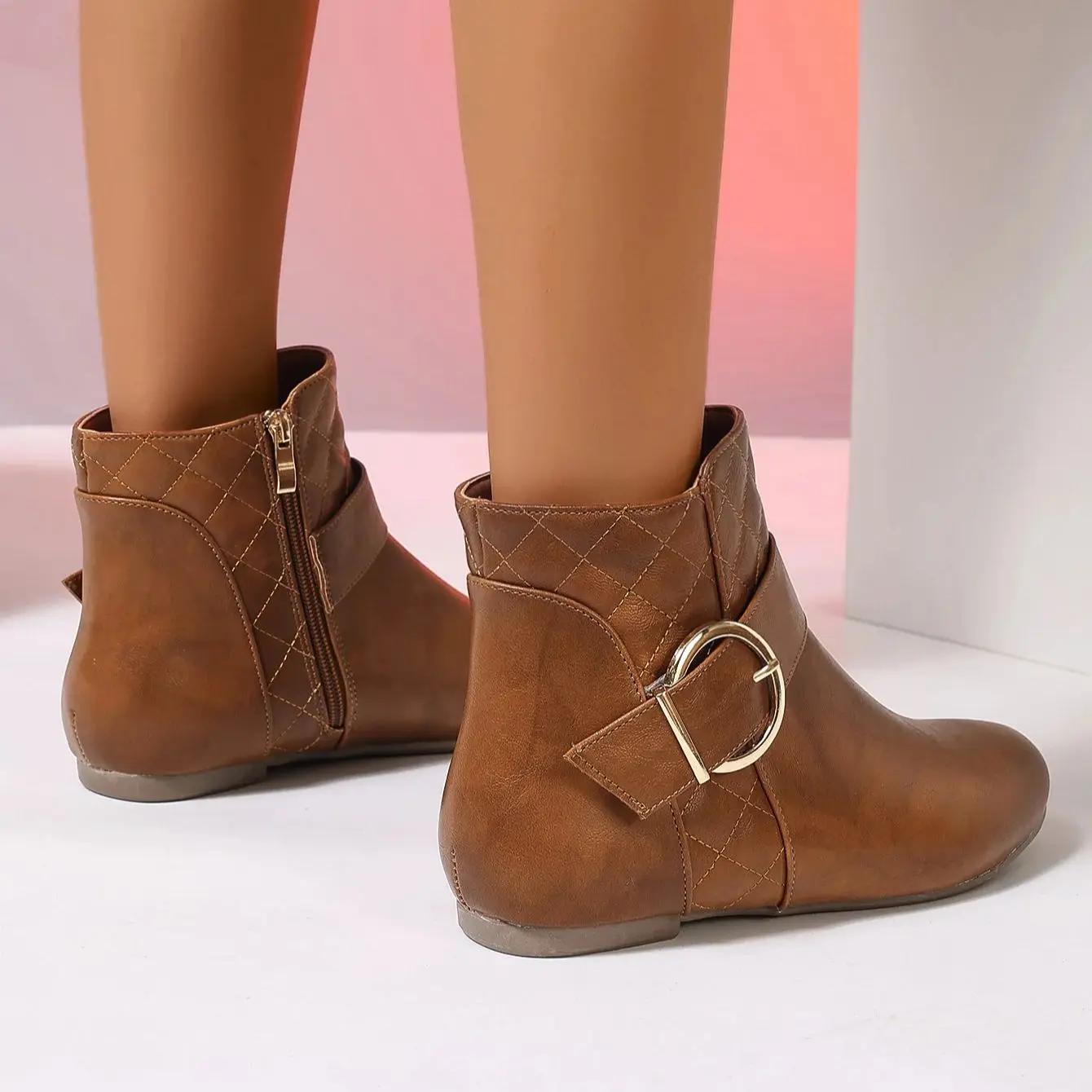 Women's Quilted Ankle Boots, Flat Ankle Boots, Round-Toe Mid-Calf Boots, Brown Casual Outdoor Short Boots
Women's Quilted Ankle Boots, Flat Ankle Boots, Round-Toe Mid-Calf Boots, Brown Casual Outdoor Short Boots