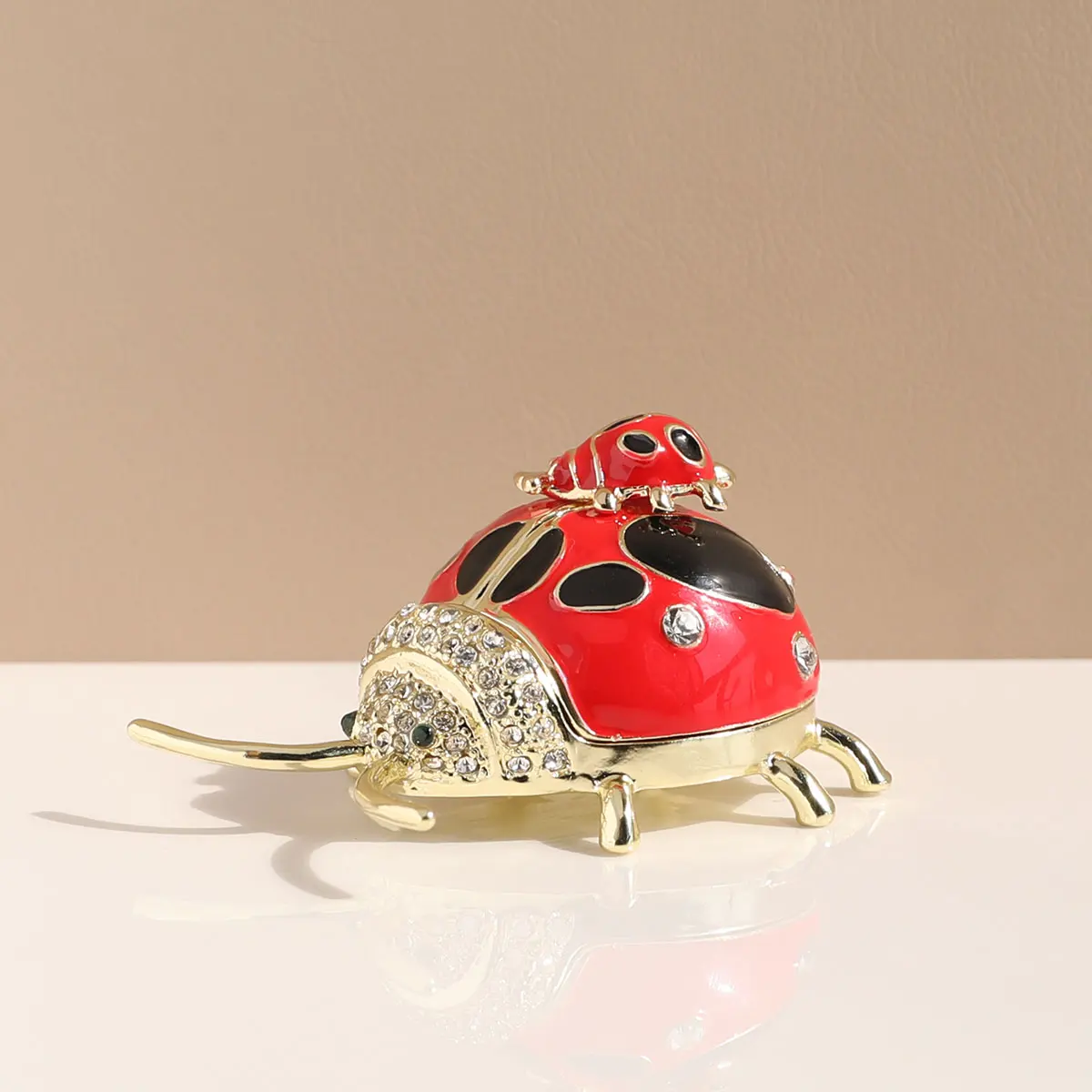 Божья коровка, божья коровка, шкатулка, красного цвета, эмалированный кристалл, ручная роспись, кольца, серьги, шкатулка для хранения ювелирных изделий, украшение
Божья коровка, божья коровка, шкатулка, красного цвета, эмалированный кристалл, ручная роспись, кольца, серьги, шкатулка для хранения ювелирных изделий, украшение
