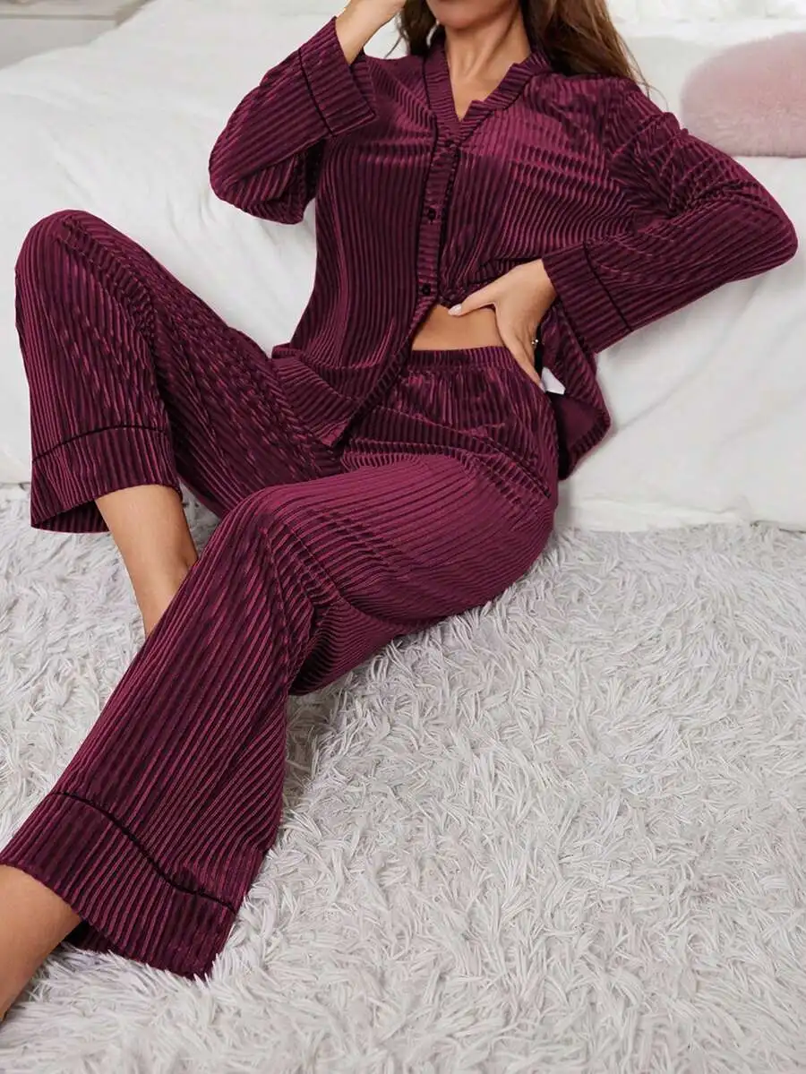 Womens Long Sleeve Velvet Pajama Set Solid Color Sleepwear For Autumn Winter
Womens Long Sleeve Velvet Pajama Set Solid Color Sleepwear For Autumn Winter
