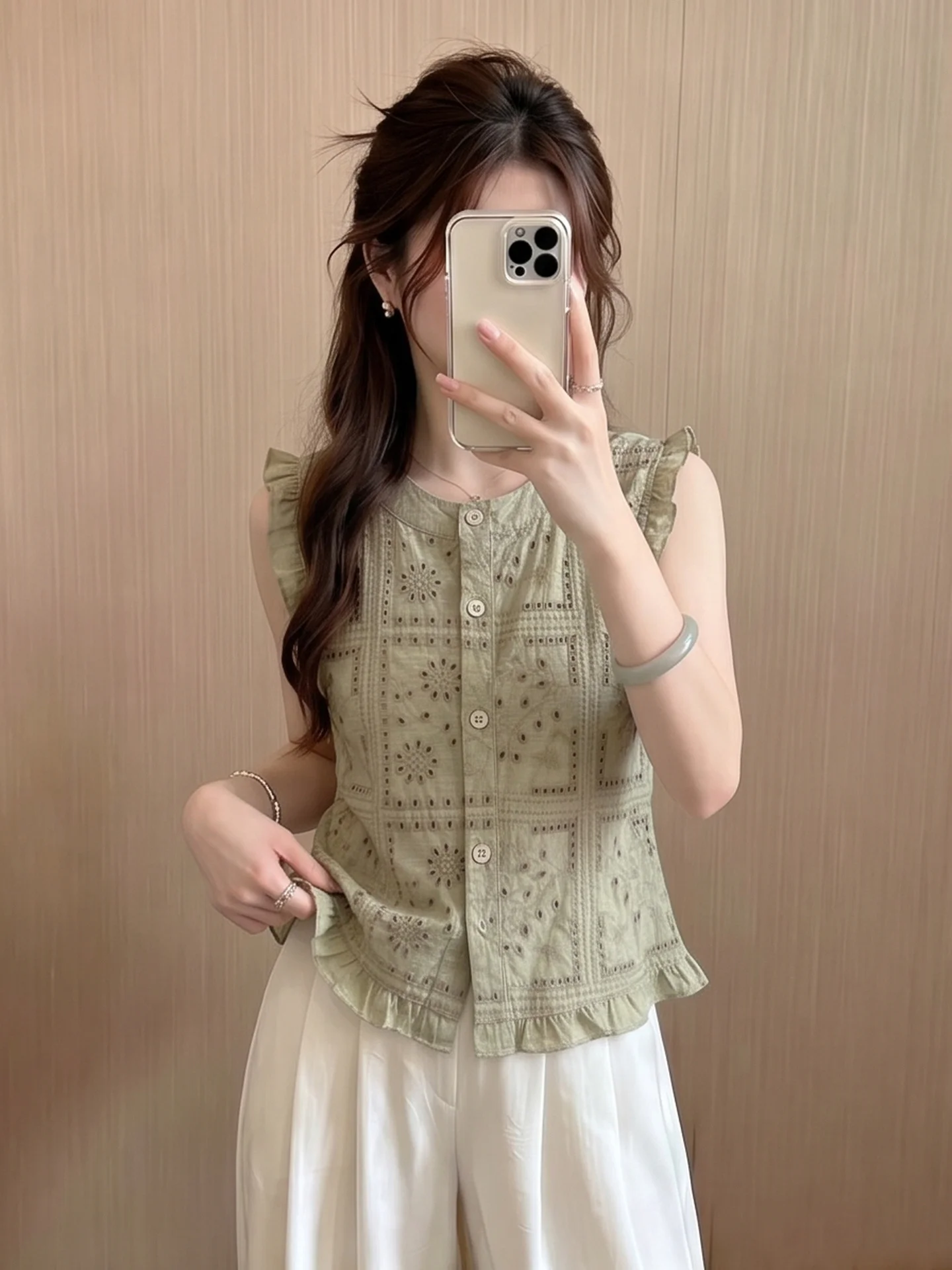 Elegant European Style Embroidered Hollow out Wood Grain Shirt Women's Summer Thin Beautiful Open Cardigan Small Flying ...
Elegant European Style Embroidered Hollow out Wood Grain Shirt Women's Summer Thin Beautiful Open Cardigan Small Flying ...
