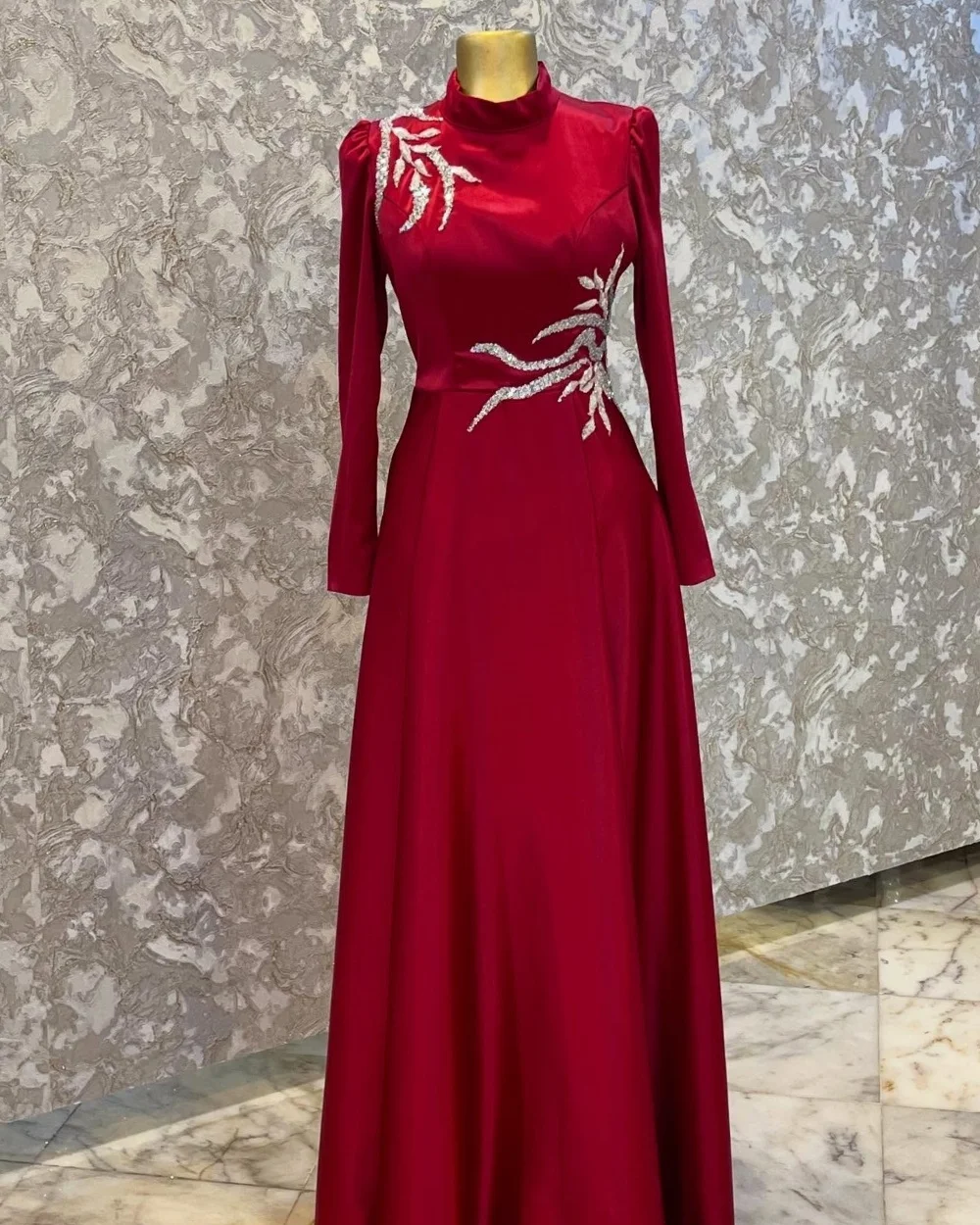 Customized Casual Classic Pleat Applique Sequined Straight High Collar Long Dresses Bespoke Occasion Dresses Exquisite Elegant 
Customized Casual Classic Pleat Applique Sequined Straight High Collar Long Dresses Bespoke Occasion Dresses Exquisite Elegant