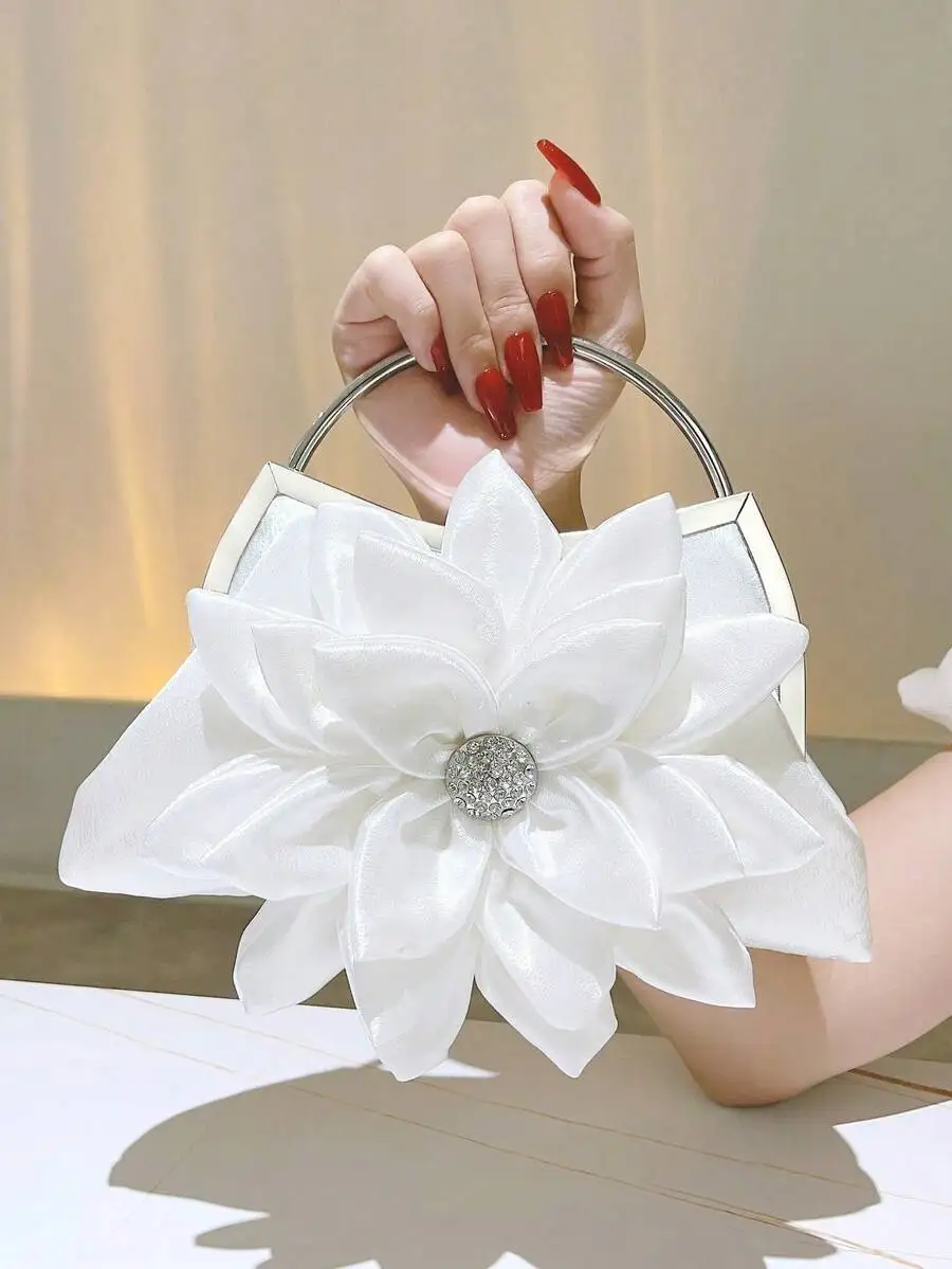 Elegant White Floral Clutch Bag For Wedding Party Evening Formal Occasion
Elegant White Floral Clutch Bag For Wedding Party Evening Formal Occasion