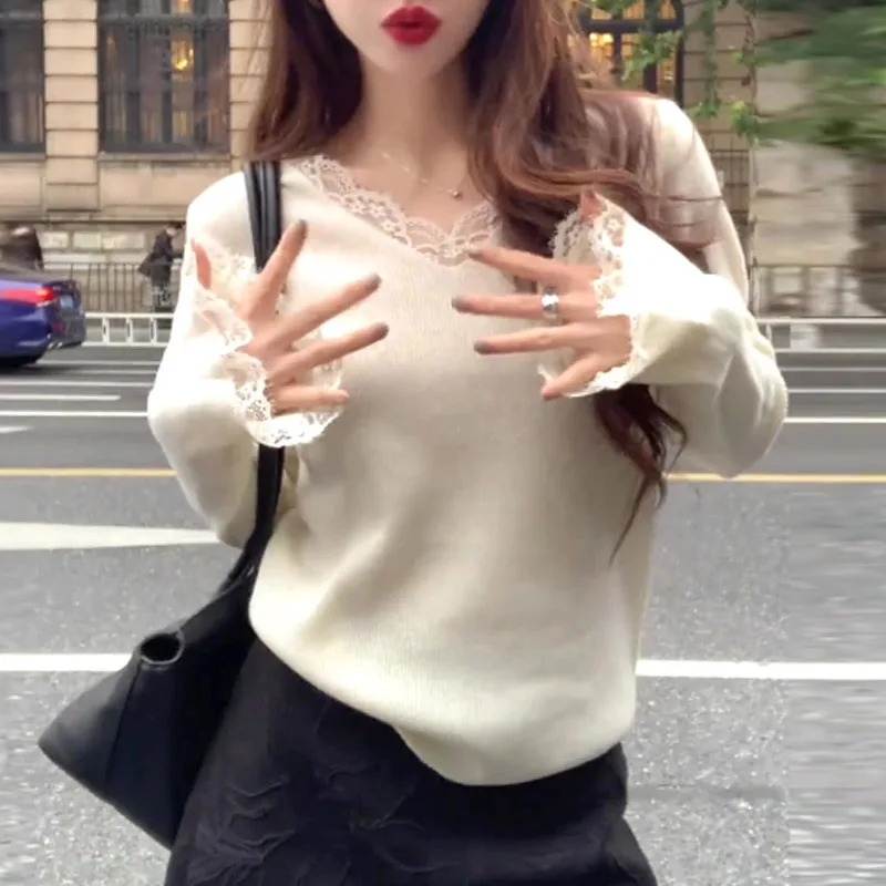 Knitted Sweater Women Pullovers New Long Sleeve V-Neck Lace Black Knit Sweater Pullover Women Tops Sweaters Women Clothing Q1485
Knitted Sweater Women Pullovers New Long Sleeve V-Neck Lace Black Knit Sweater Pullover Women Tops Sweaters Women Clothing Q1485