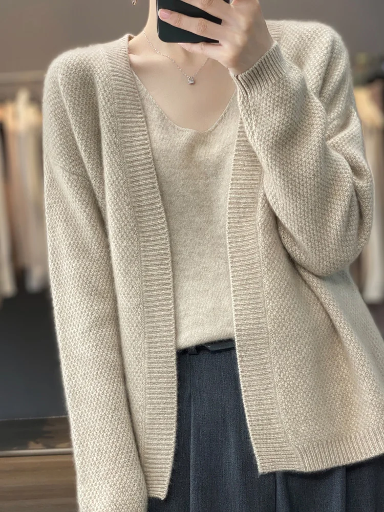 Elegant Long Sleeve Women Clothing Tops 100% Merino Wool Casual Female Knitted Cardigan Spring Autumn Ladies Sweater Outerwear
Elegant Long Sleeve Women Clothing Tops 100% Merino Wool Casual Female Knitted Cardigan Spring Autumn Ladies Sweater Outerwear