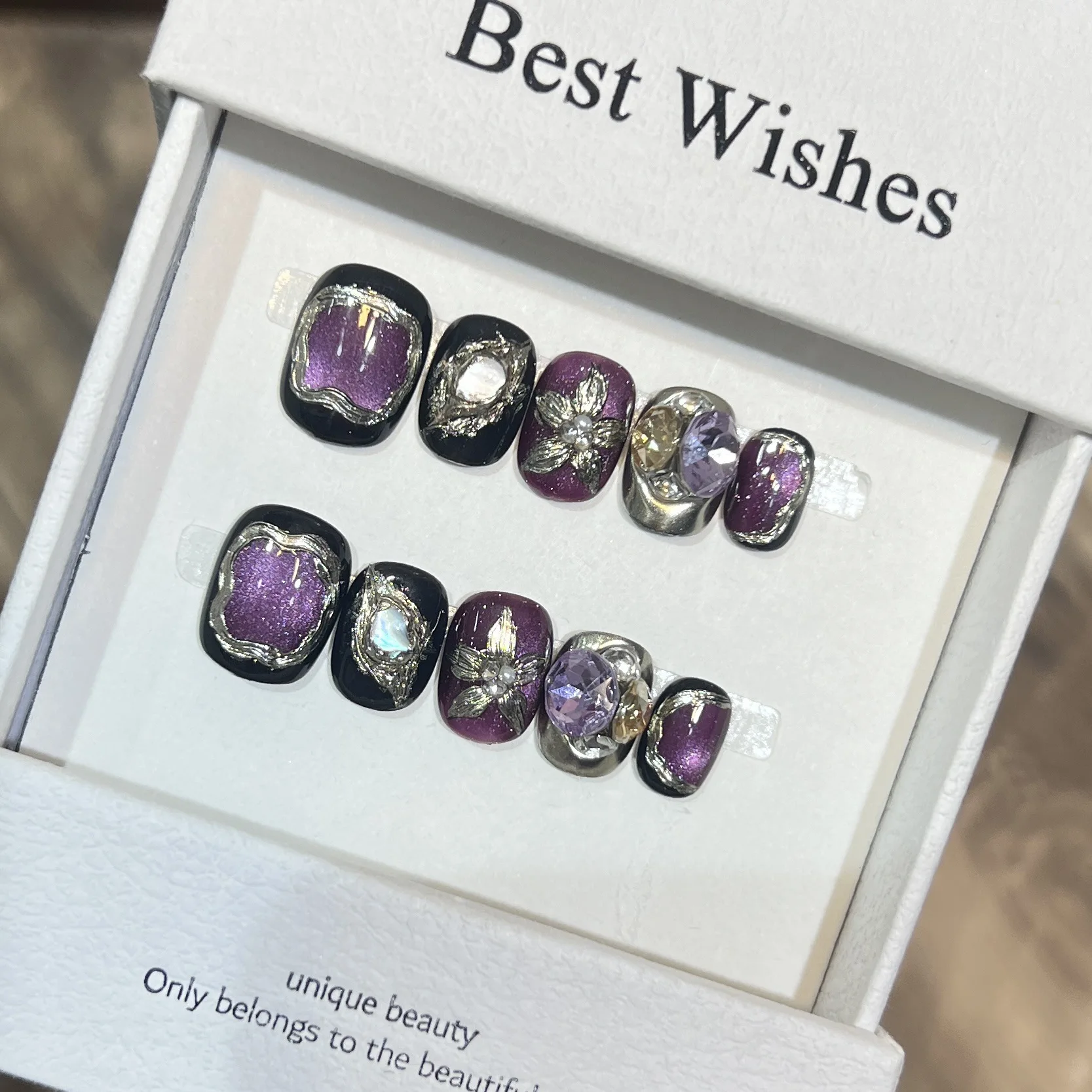 Handmade Press On Nails Y2K Silver Flowers French False Nails Short Purple Starlight Cat's Eye Ballet Diamond Fake Nails Square
Handmade Press On Nails Y2K Silver Flowers French False Nails Short Purple Starlight Cat's Eye Ballet Diamond Fake Nails Square