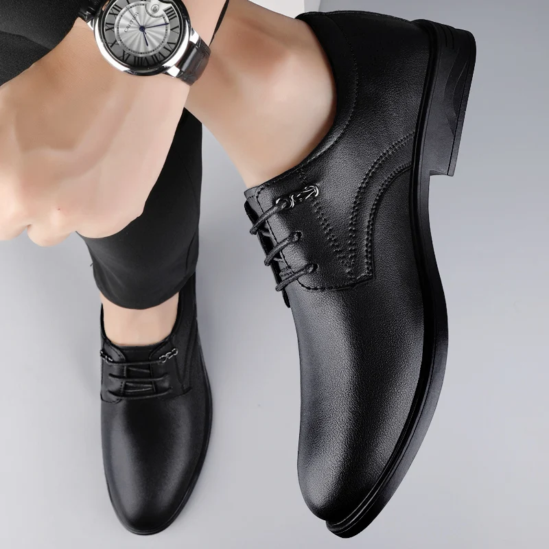 Совершенно новые кожаные туфли из спилка на шнуровке, мужские деловые кожаные туфли в британском стиле, элегантные модные удобные оксфорды
Совершенно новые кожаные туфли из спилка на шнуровке, мужские деловые кожаные туфли в британском стиле, элегантные модные удобные оксфорды