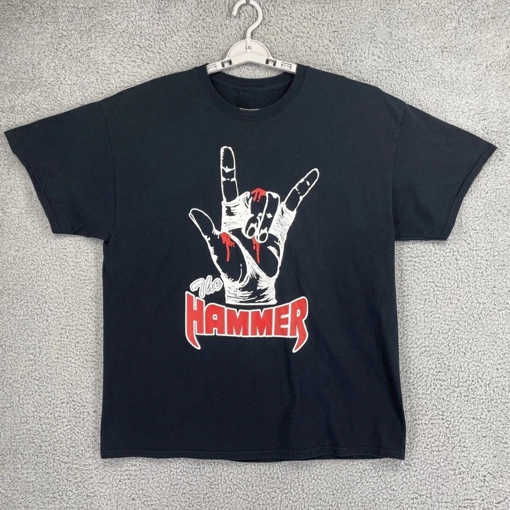 The Hammer Shirt Adult Extra Large Black Wrestling Movie Graphic Print American Band T-shirt Men Street Short-sleeved Women
The Hammer Shirt Adult Extra Large Black Wrestling Movie Graphic Print American Band T-shirt Men Street Short-sleeved Women