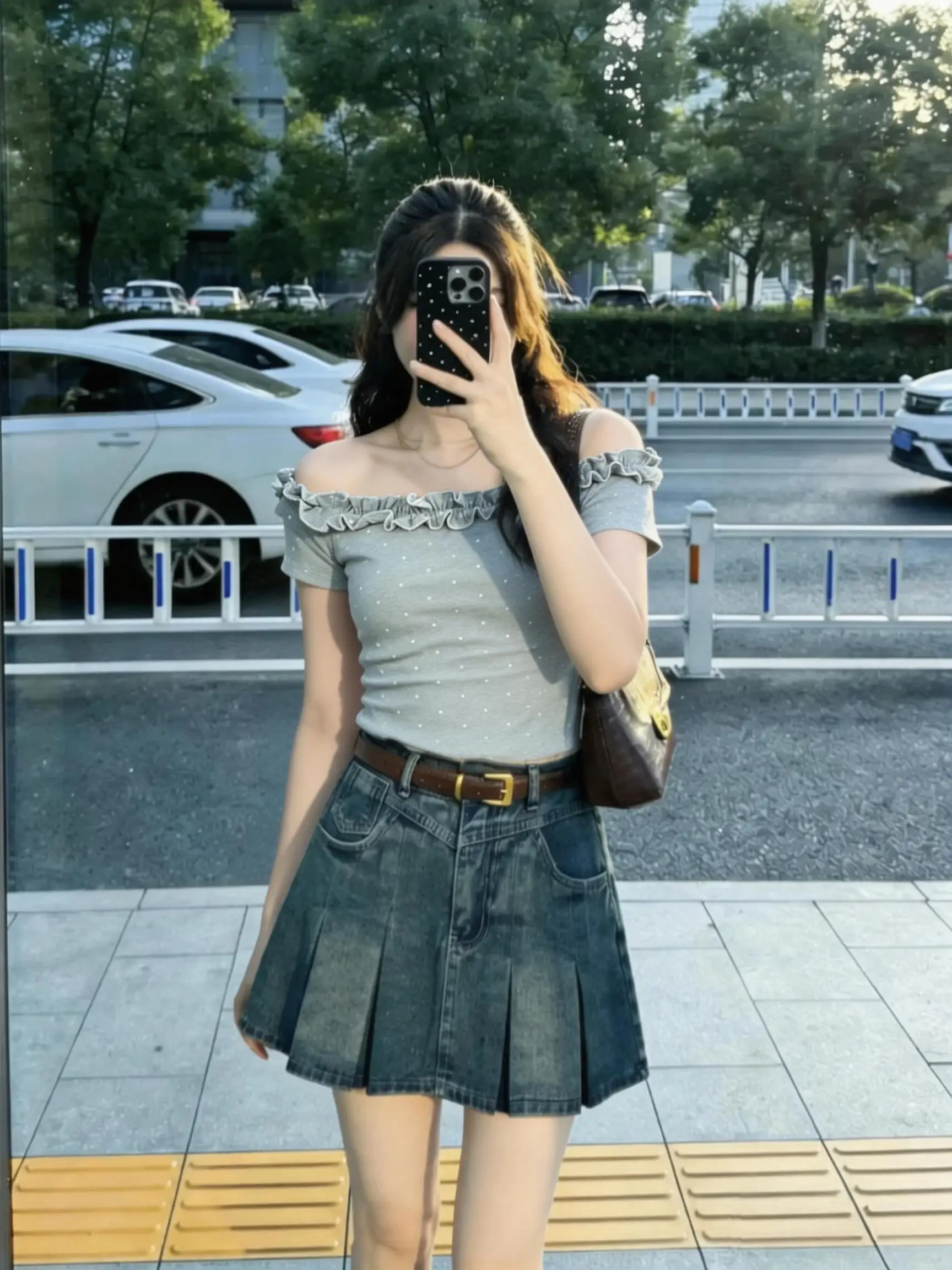 Retro High Waist Denim Skirt Women's Versatile Pleated A-Line Slimming Half Skirt Summer Fashion City Commute Breathable
Retro High Waist Denim Skirt Women's Versatile Pleated A-Line Slimming Half Skirt Summer Fashion City Commute Breathable