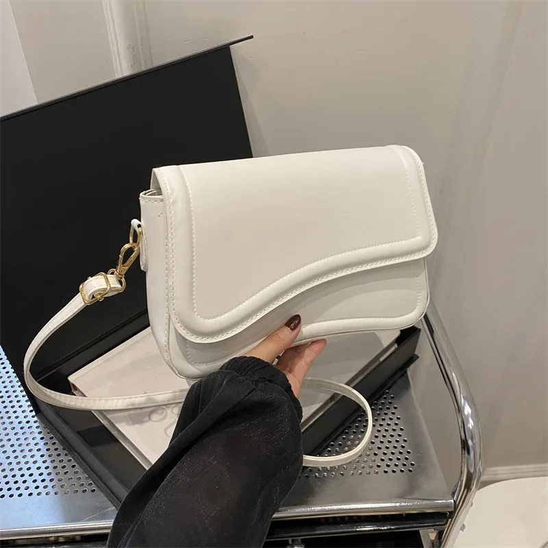 high-end texture niche bag women's trendy and versatile fashion shoulder underarm small square bag
high-end texture niche bag women's trendy and versatile fashion shoulder underarm small square bag