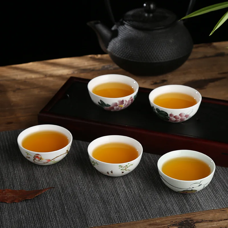 Jingdezhen Ceramic Pu'er Cup Hand Painted Five-Color Underglaze Tea Personal Bowl Single
Jingdezhen Ceramic Pu'er Cup Hand Painted Five-Color Underglaze Tea Personal Bowl Single