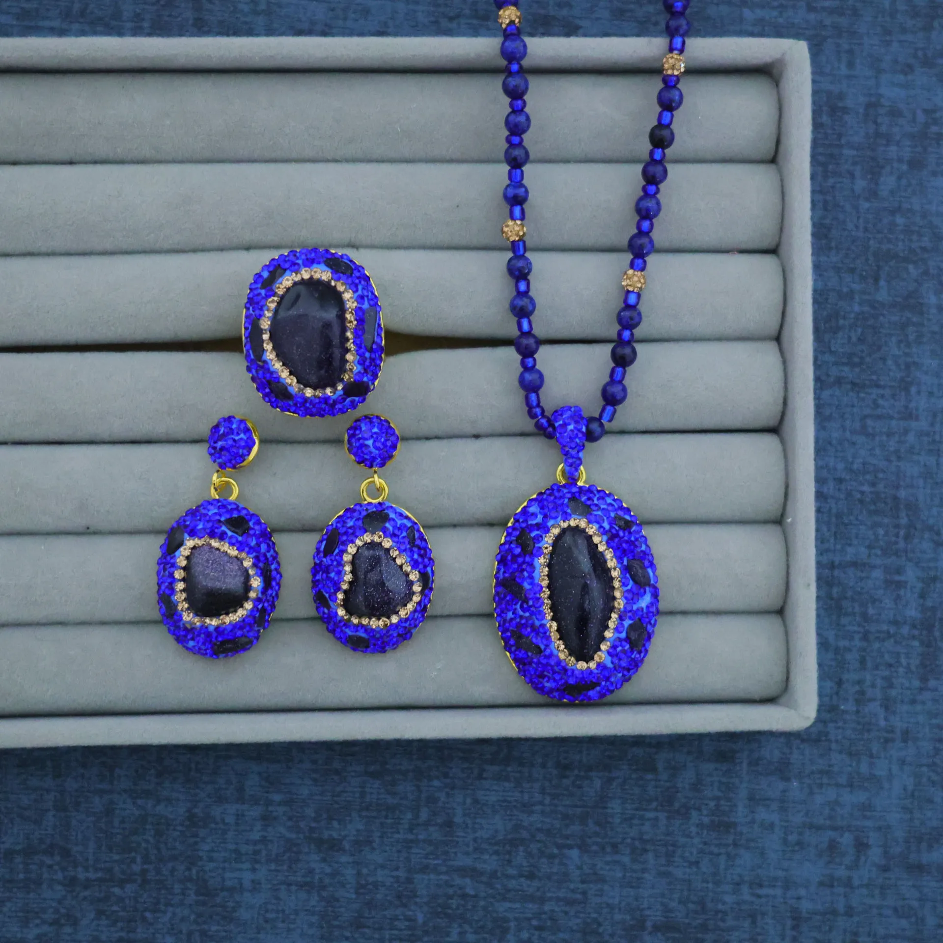 DIY accessories Natural blue sand stone original ore three-piece jewelry, natural stone jewelry, exquisite high-end hand-inlaid
DIY accessories Natural blue sand stone original ore three-piece jewelry, natural stone jewelry, exquisite high-end hand-inlaid
