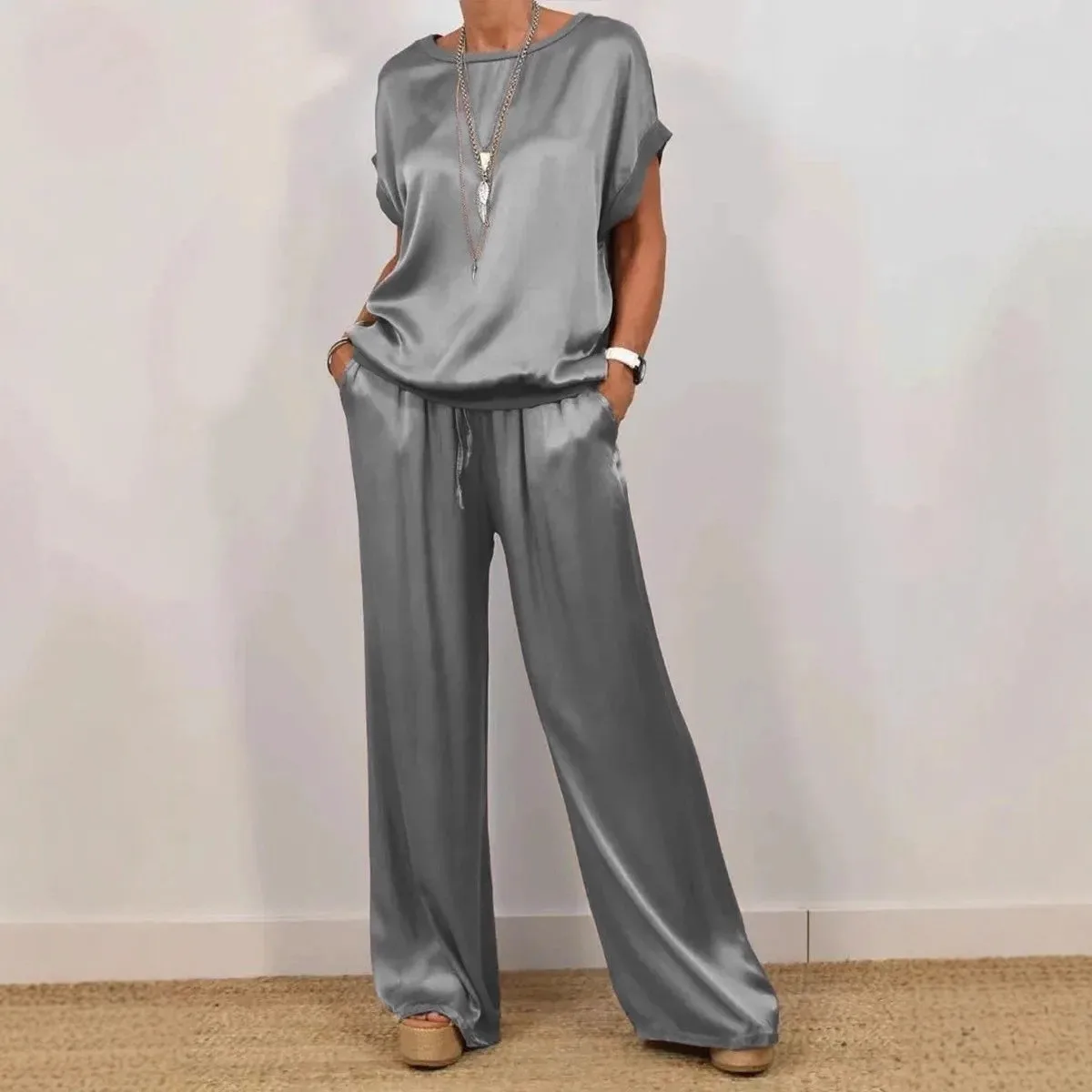 2 Piece Set Blouse Women's 2-piece Set Solid Color Bell Sleeve Top Loose Fit Grey Tunic Long Pants Black Shirt Women Sets
2 Piece Set Blouse Women's 2-piece Set Solid Color Bell Sleeve Top Loose Fit Grey Tunic Long Pants Black Shirt Women Sets