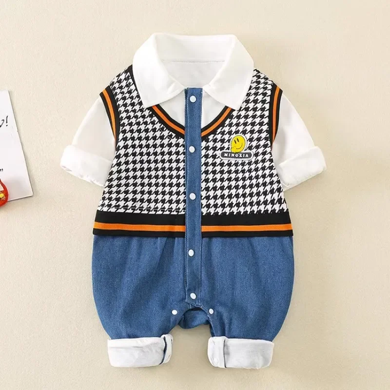 Boys' Autumn Bodysuit Denim Patchwork Fabric Jumpsuit Boys' Clothing From 0 To 6 To 12 To 18 Months Old Fashion Baby Outfits
Boys' Autumn Bodysuit Denim Patchwork Fabric Jumpsuit Boys' Clothing From 0 To 6 To 12 To 18 Months Old Fashion Baby Outfits