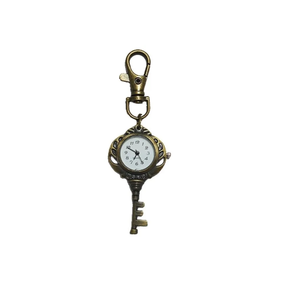 Vintage Design Pocket Watch Quartz Movement Durable Keychain Watch Lightweight Retro Creative Vintage Pendant Daily Use
Vintage Design Pocket Watch Quartz Movement Durable Keychain Watch Lightweight Retro Creative Vintage Pendant Daily Use