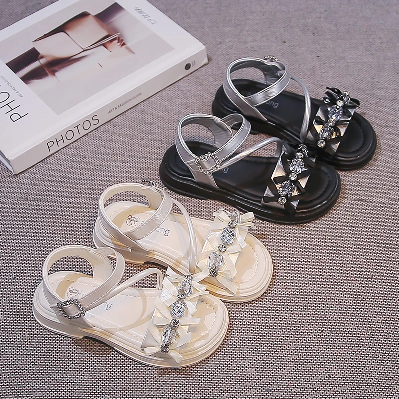 Mumoresip Kids Sandals Open Toes Shiny Crystal Girls Beach Shoes Soft Non-slip 2026 Summer New Children Princess Shoes Trendy
Mumoresip Kids Sandals Open Toes Shiny Crystal Girls Beach Shoes Soft Non-slip 2026 Summer New Children Princess Shoes Trendy