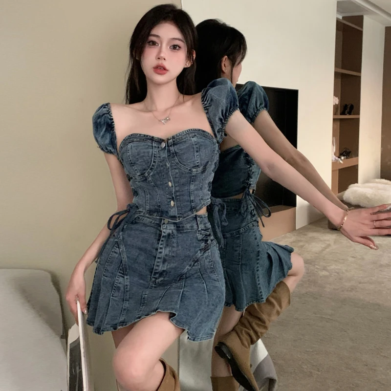 2Pcs Women Denim Skirt Sets Sexy Square Colalr Puff Sleeve Short Tank Tops+HIgh Waist A-Line Pleated Skirt Female Summer Suits
2Pcs Women Denim Skirt Sets Sexy Square Colalr Puff Sleeve Short Tank Tops+HIgh Waist A-Line Pleated Skirt Female Summer Suits