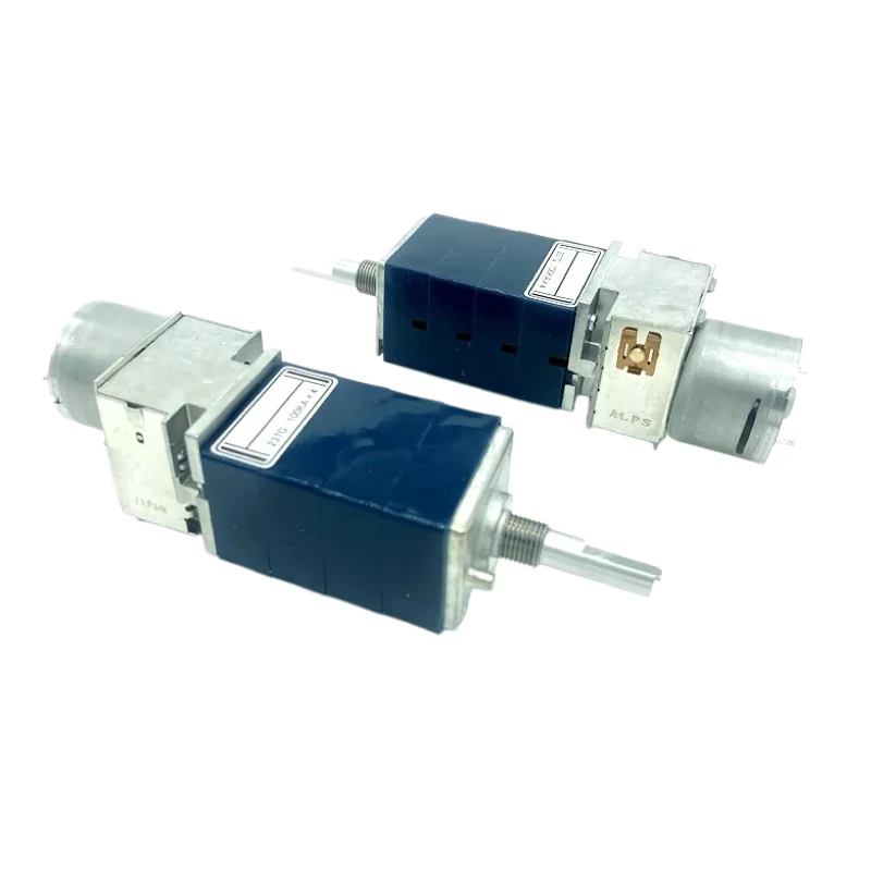 1PCS/LOTS 100% ALPS rk27 Japanese imported quad remote control motor volume audio potentiometer maintenance switch 100KA
1PCS/LOTS 100% ALPS rk27 Japanese imported quad remote control motor volume audio potentiometer maintenance switch 100KA