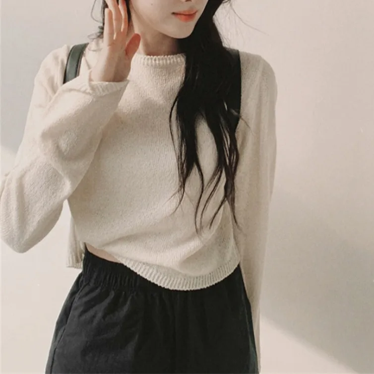 Korean Style Short Thin Knitted Long Sleeve round Neck Pullover Spring Summer Side Buttoned Top Lazy Style Women's Fashion
Korean Style Short Thin Knitted Long Sleeve round Neck Pullover Spring Summer Side Buttoned Top Lazy Style Women's Fashion