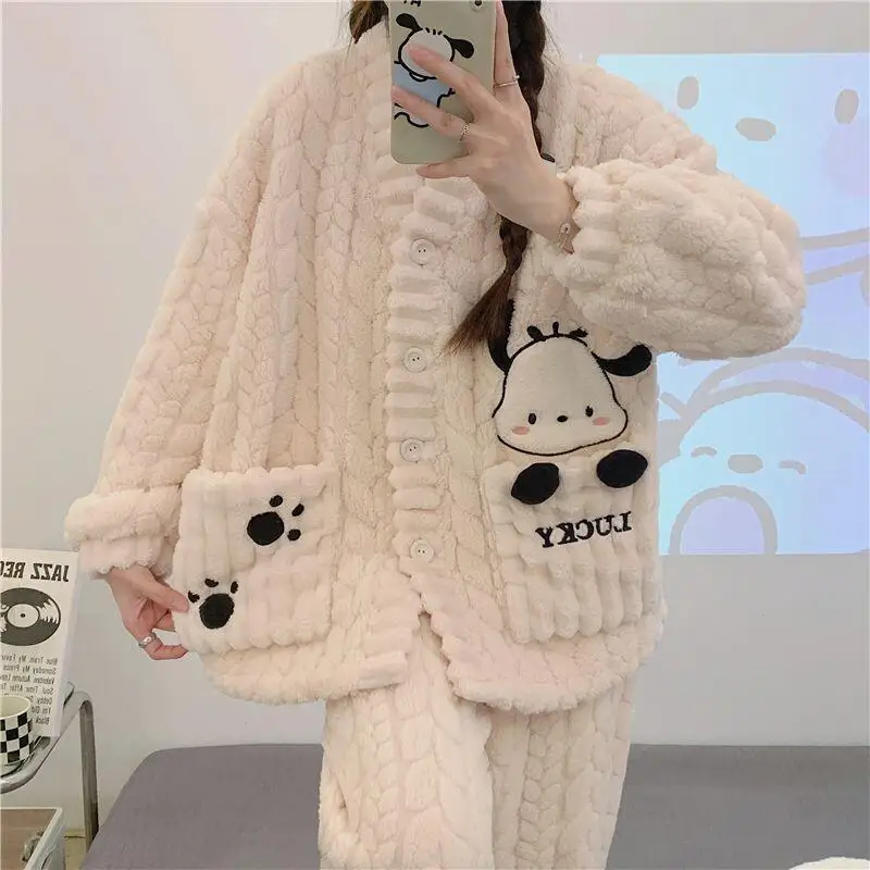 Sanrio Leisure Pochacc Pajamas Coral Fleece Flannel Women Daily Teen Girls Homewear Autumn Winter Warm 2025 New Style Thickened
Sanrio Leisure Pochacc Pajamas Coral Fleece Flannel Women Daily Teen Girls Homewear Autumn Winter Warm 2025 New Style Thickened